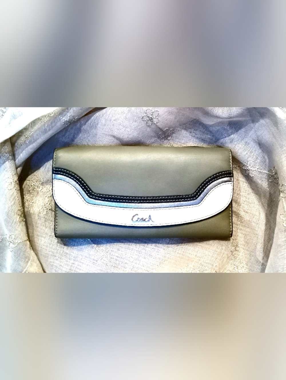 Coach Olive and White Leather Continental Wallet